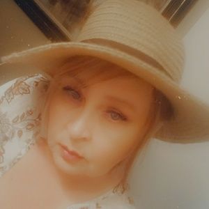 Meet your Posher, Tonya